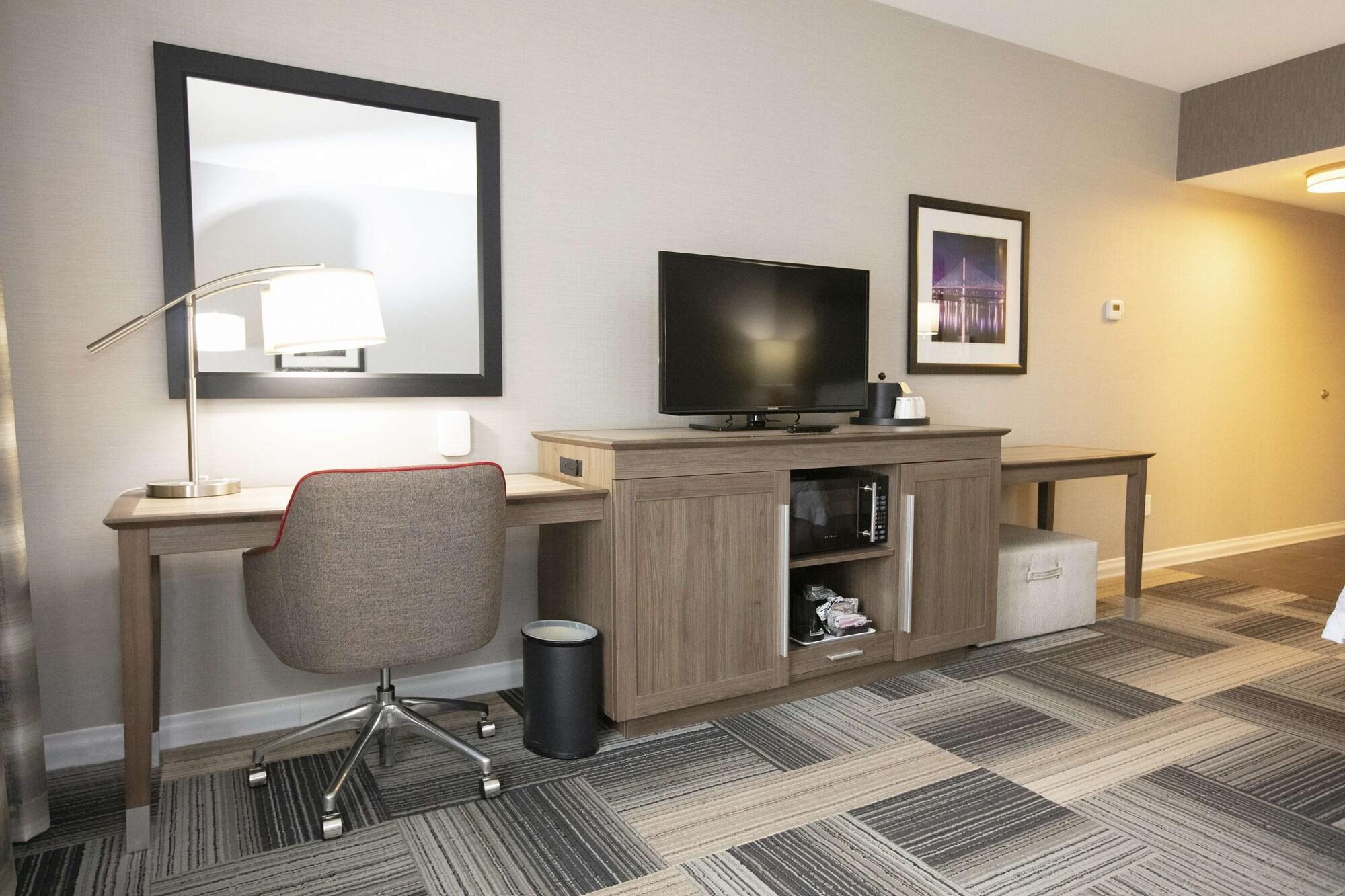 Hampton Toledo Hotel
