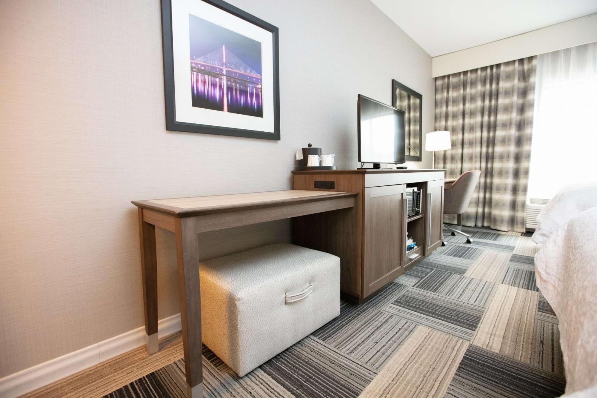 Hampton Toledo Hotel 3*